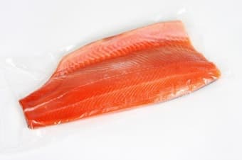 Семга (лосось) филе слабосоленое 1,5 кг с/м, Premium Fish