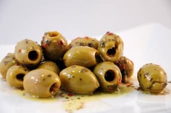 Оливки "Белла Чериньола" без косточки со специями 150 гр, Donna Sofia